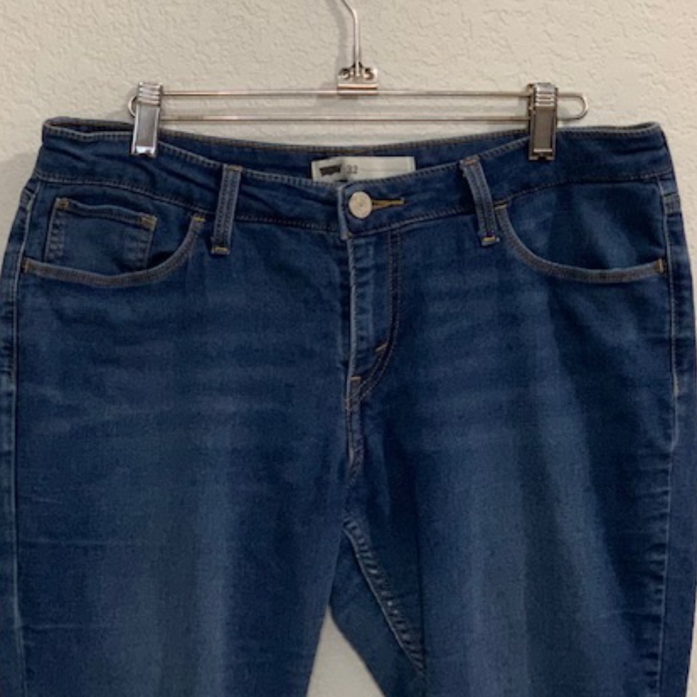 Levi's Skinny Jean Size 32 - Picture 2 of 8